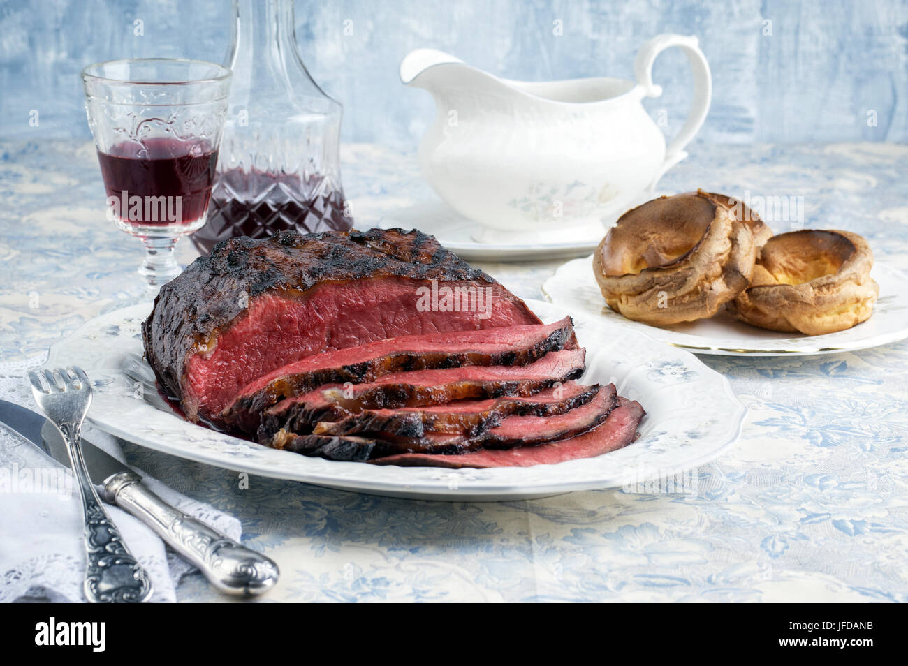 Roast Beef with Yorkshire Pudding Stock Photo Alamy