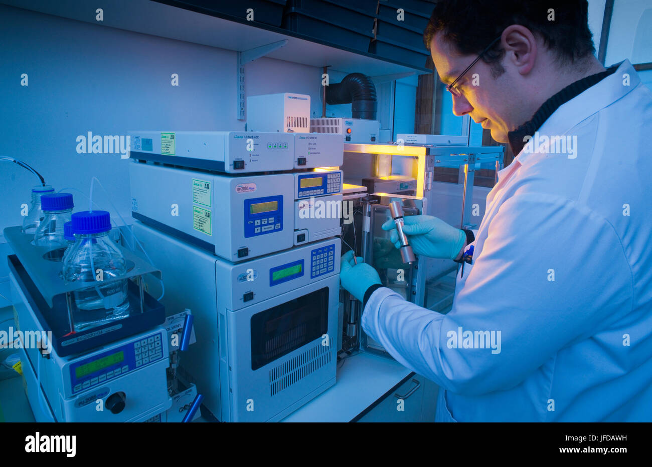 Chemistry dioxide High Resolution Stock Photography and Images Alamy