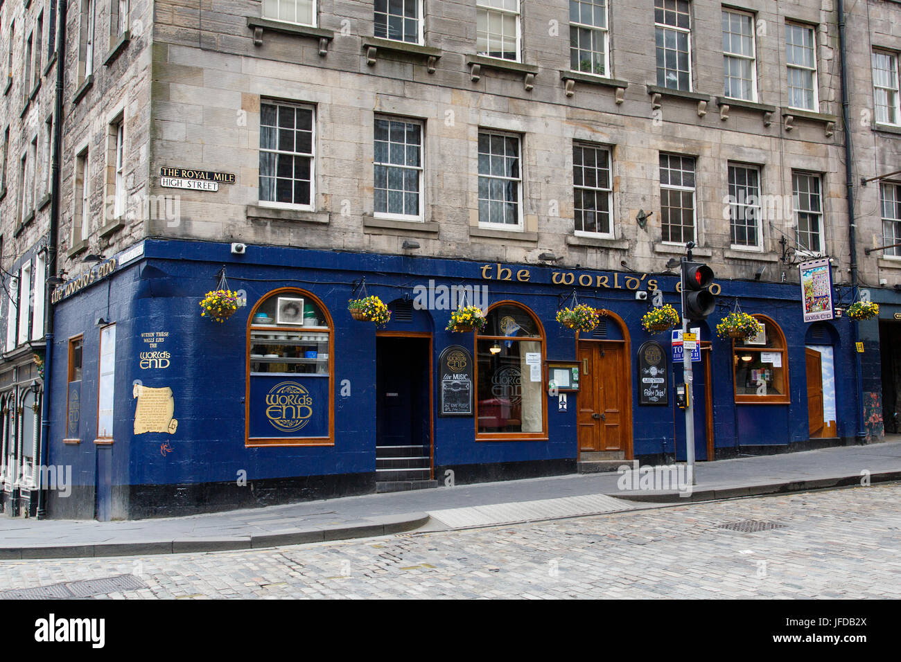 Worlds End Pub High Resolution Stock Photography and Images Alamy