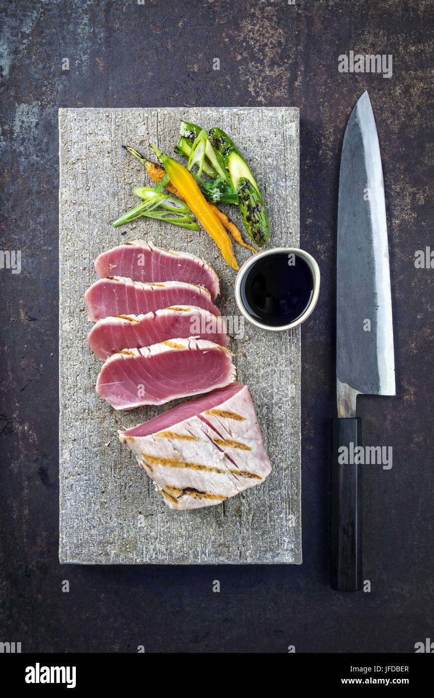 Tuna Steak with Vegetable Stock Photo Alamy