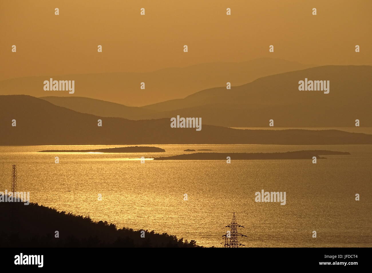 Golden layers hi-res stock photography and images - Alamy