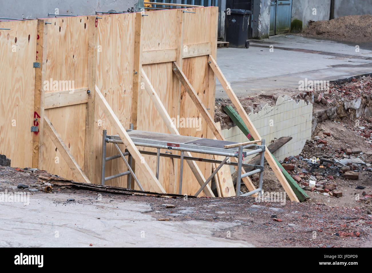 Reinforced concrete walls hi-res stock photography and images - Alamy