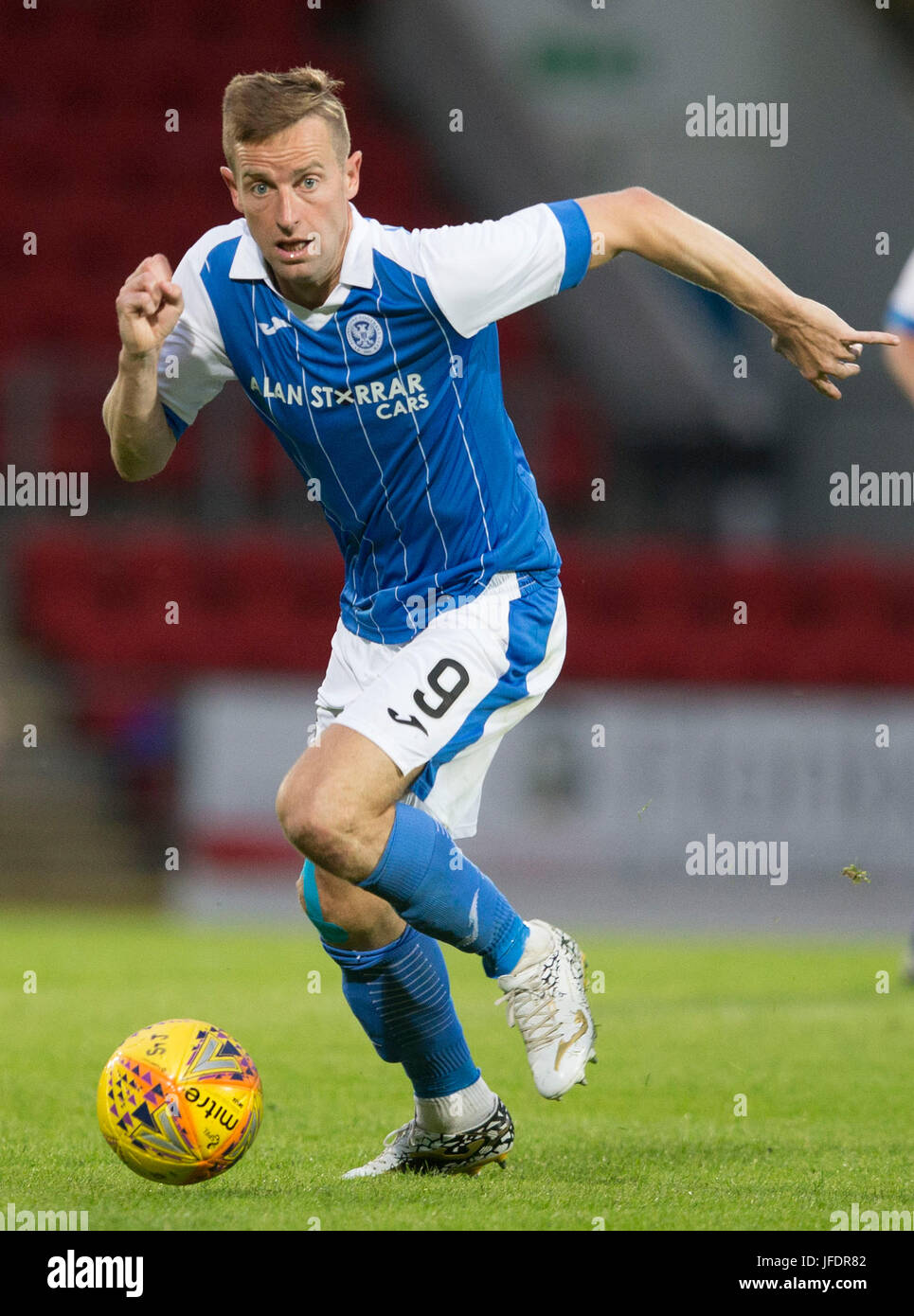 St Johnstone's Steven Maclean Stock Photo - Alamy