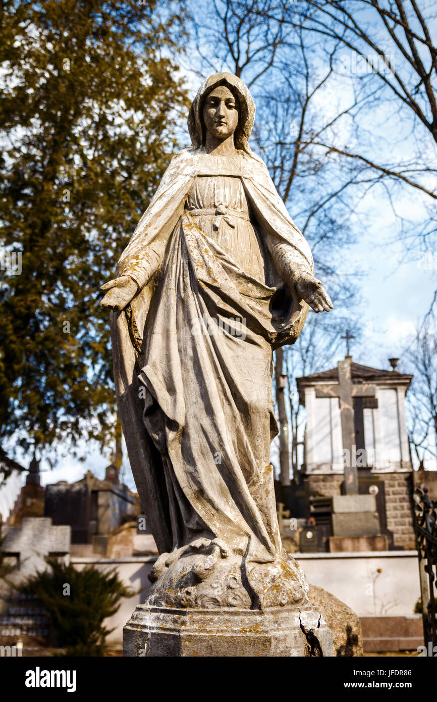 Statue mary virgin cemetery in hi-res stock photography and images - Alamy