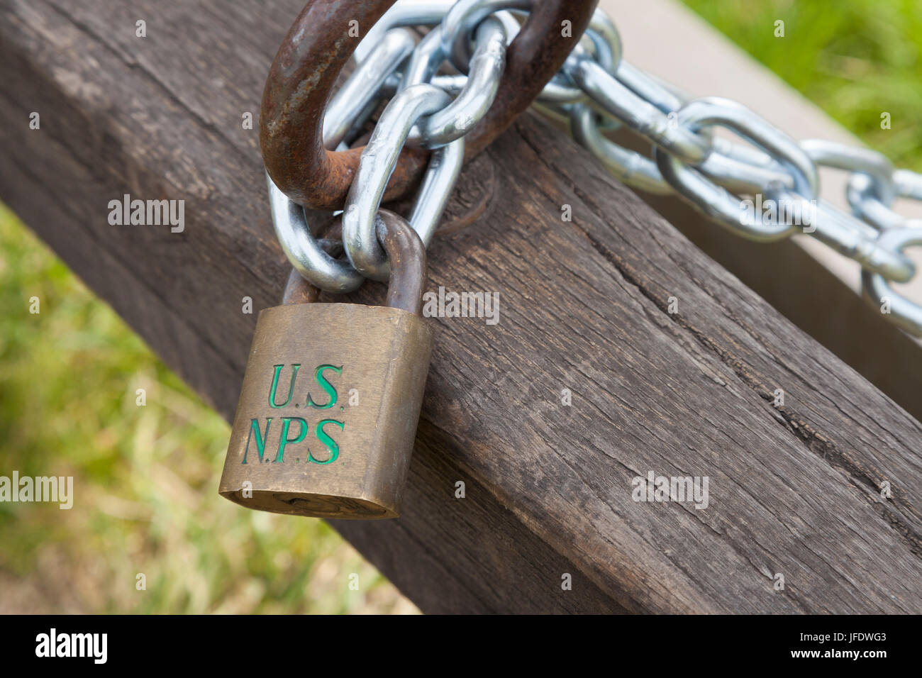 Walla Walla County, Washington: NPS padlock securing a replica Oregon Trail wagon at Whitman Mission National Historic Site. Initially founded as a mo Stock Photo