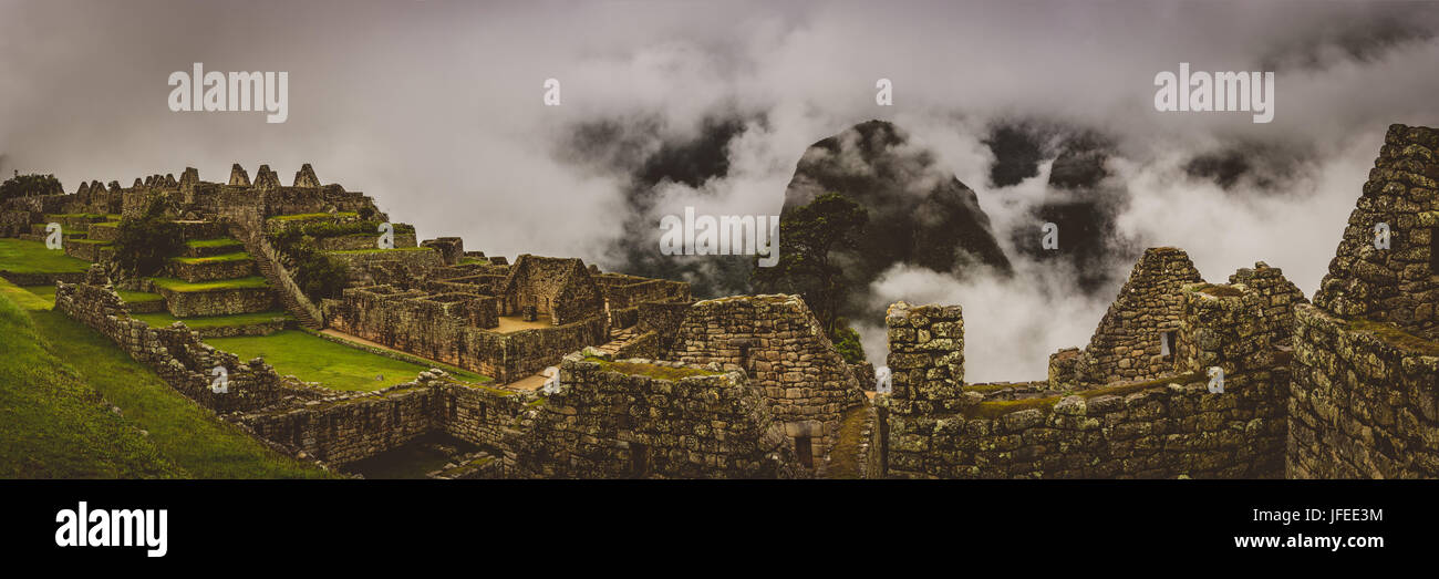 Machu Picchu ruins in the clouds Stock Photo - Alamy