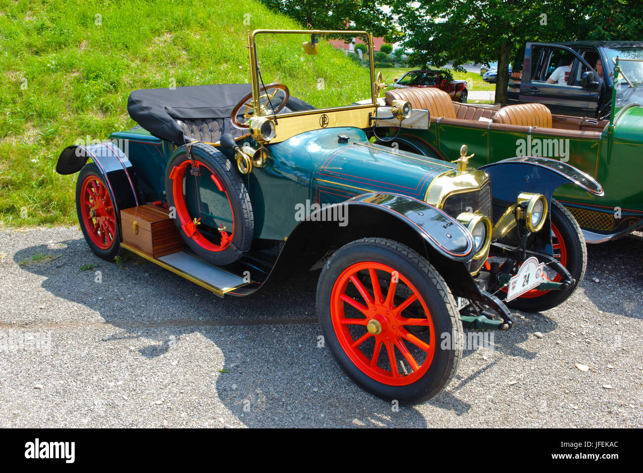 Old-timer rally 'Herkomer contention' in Landsberg in Lech for at least ...
