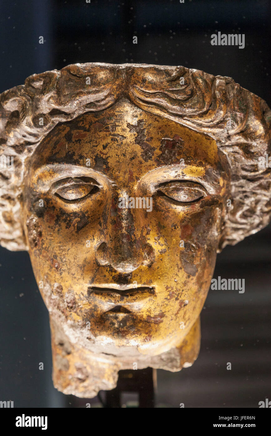 England, Somerset, Bath, Roman Baths, Gilt Bronze Head of Sulis Minerva Stock Photo
