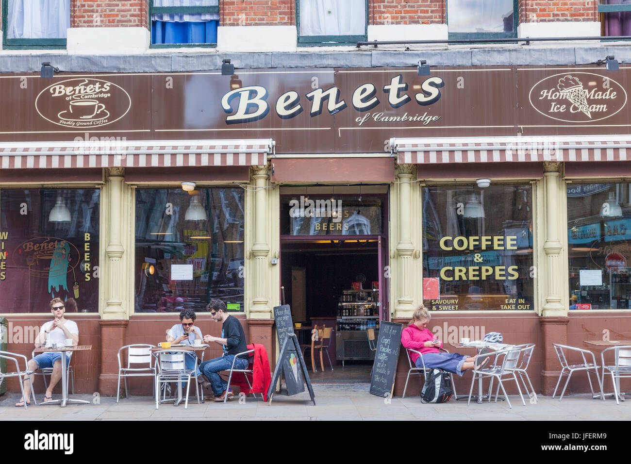 England coffee shop man hires stock photography and images Alamy
