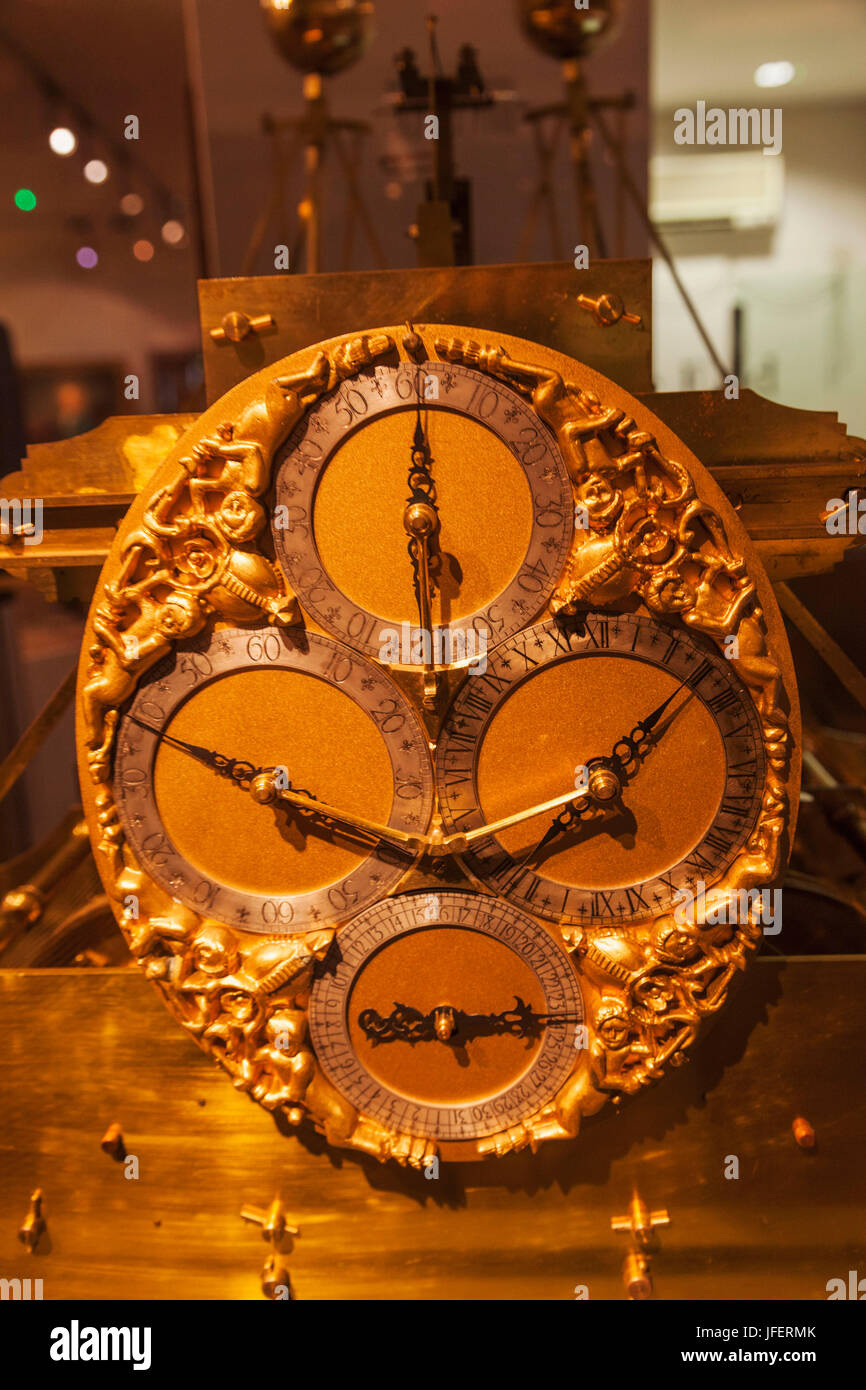 Timekeeper hi-res stock photography and images - Alamy