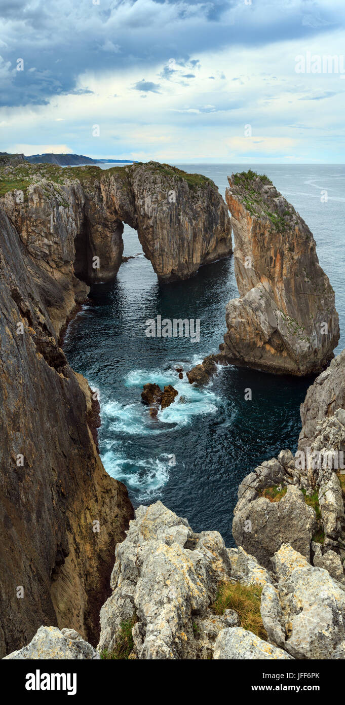 Coastline bay of biscay hires stock photography and images Alamy