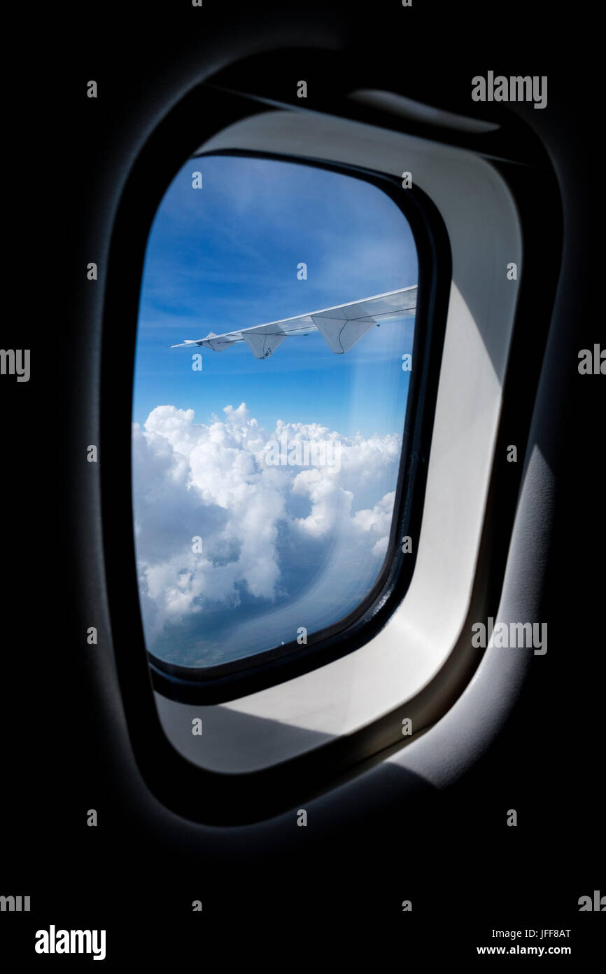 Airplane jet, exterior, in flight hi-res stock photography and images ...