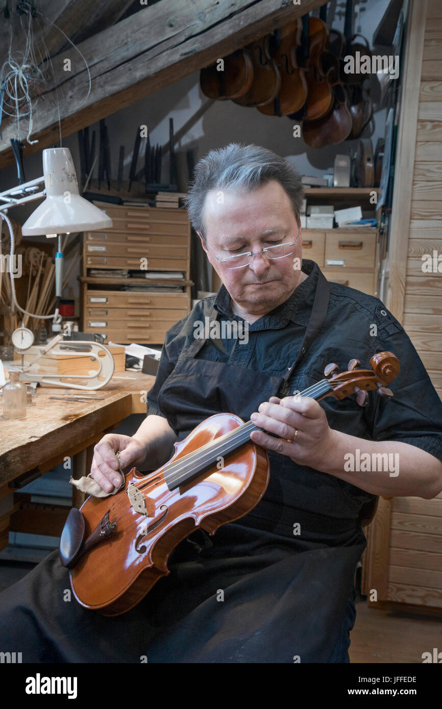 Polishing image hires stock photography and images Alamy