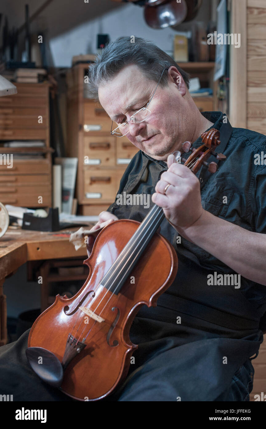 Polishing image hires stock photography and images Alamy