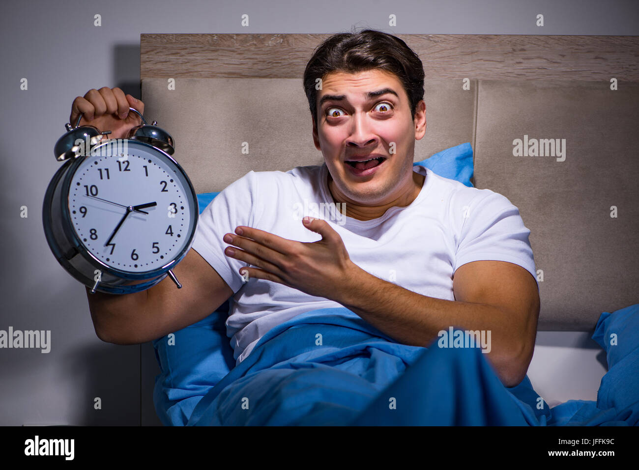 нарушение тишины и покоя граждан. шумно в квартире. нарушение тишины и покоя. нарушители тишины. запрет на шум.