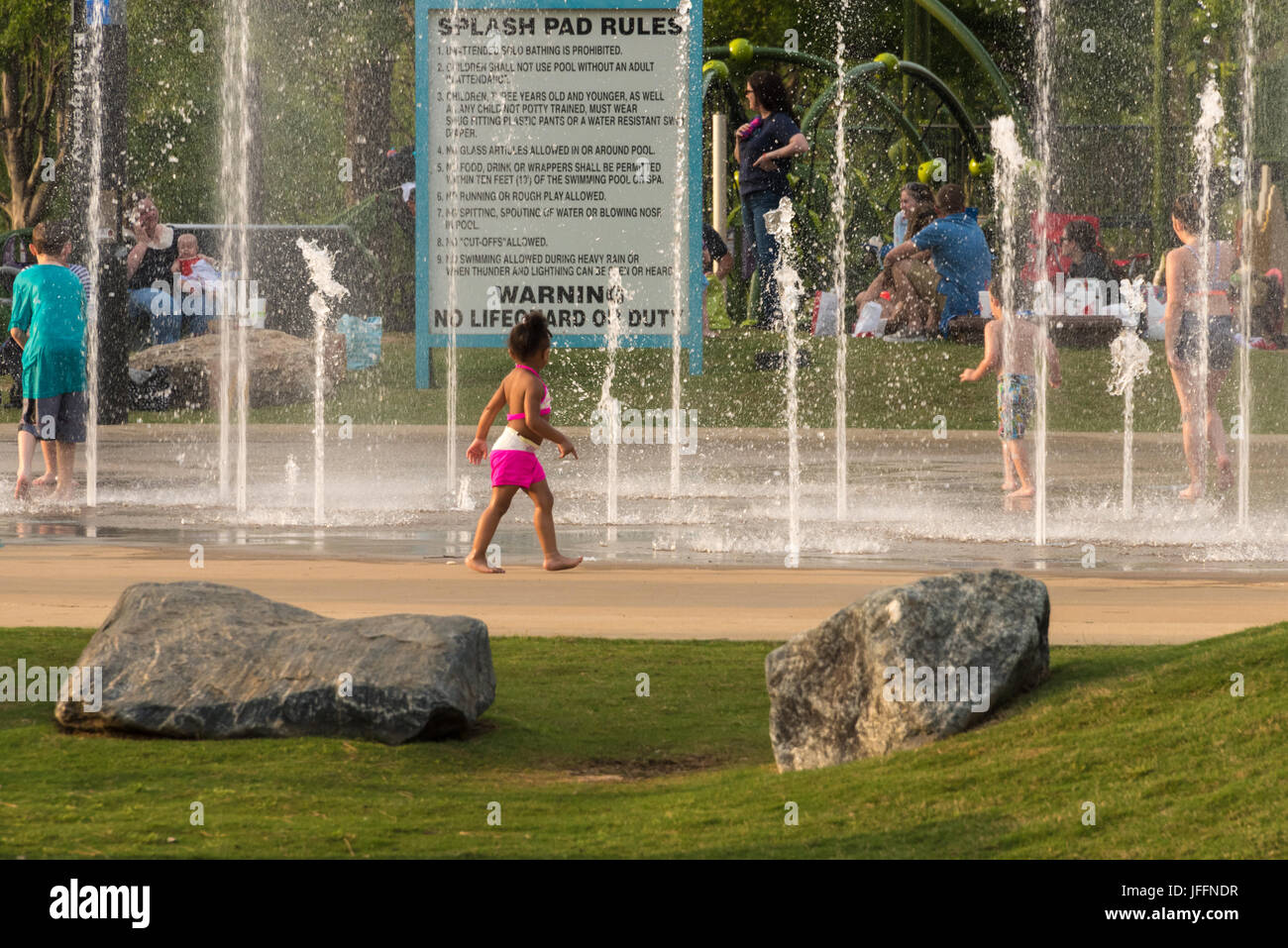 Families Enjoying The Riverfront Splash Pad Along The Chattahoochee Stock Photo Alamy