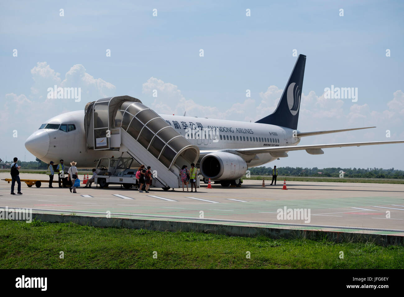 Shandong Airlines airplane Stock Photo