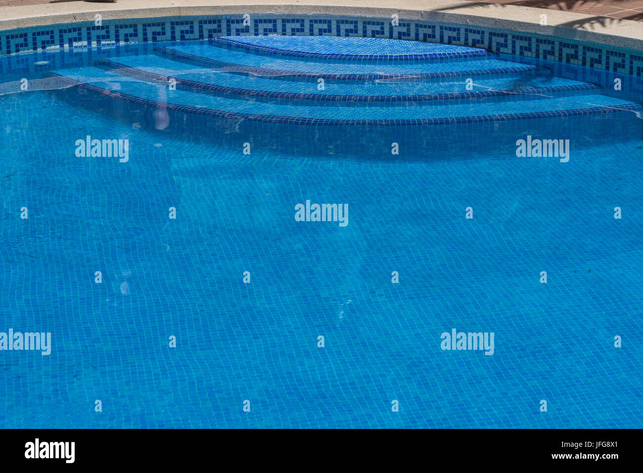 Outdoor swimming pool Stock Photo - Alamy