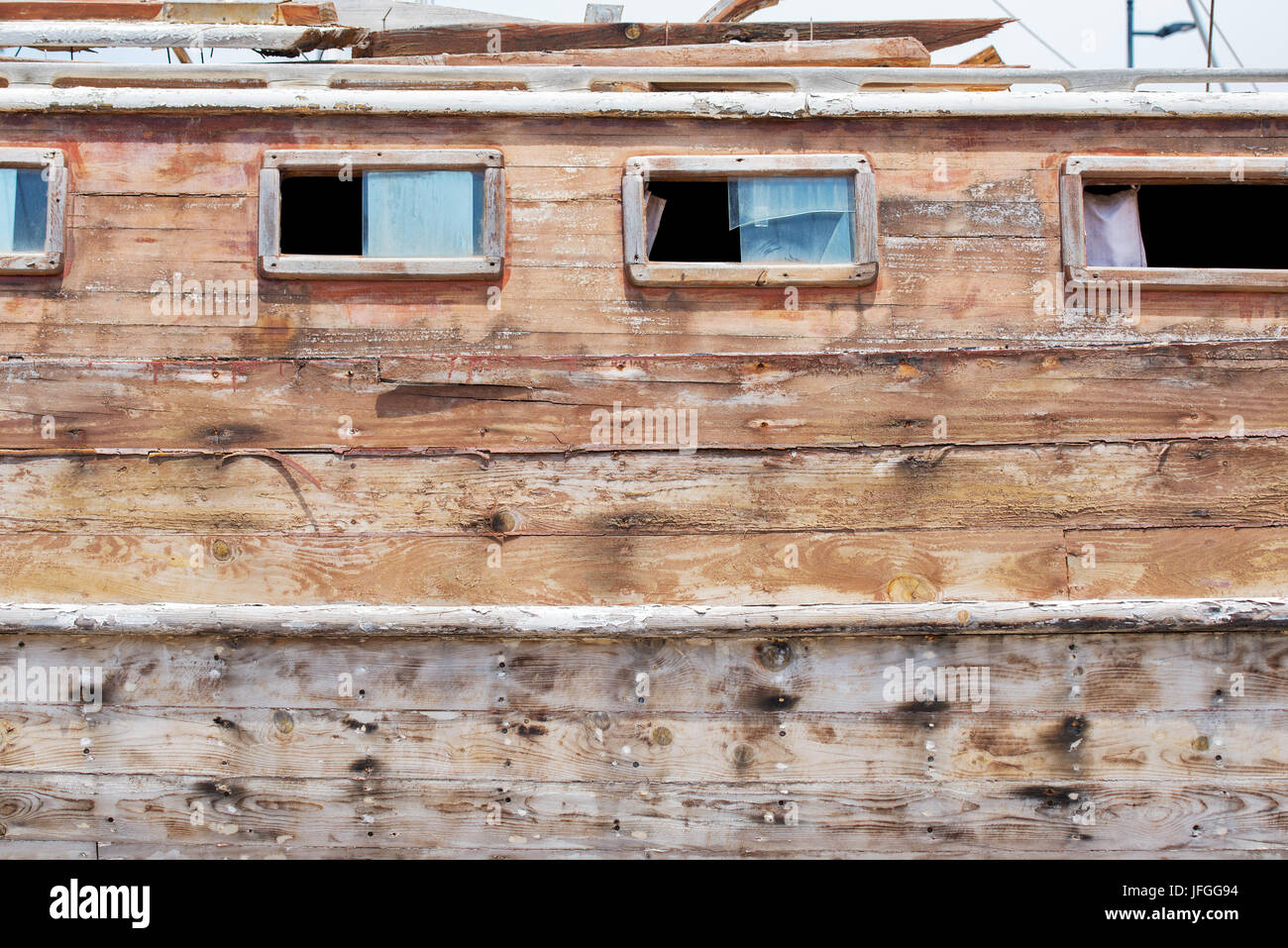 Restoration of wooden yacht Stock Photo - Alamy
