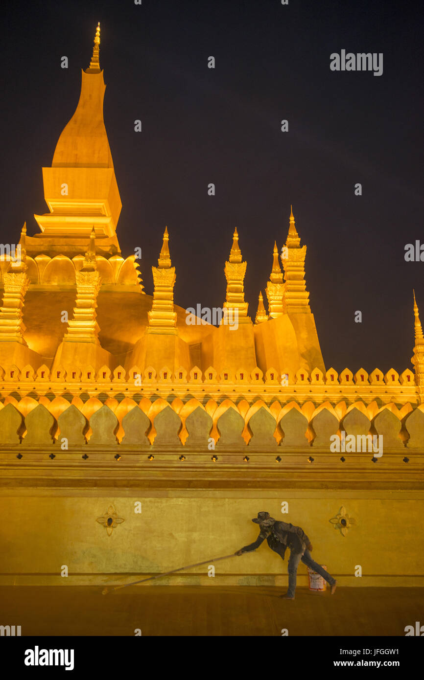 LAOS VIENTIANE PHA THAT LUANG Stock Photo - Alamy