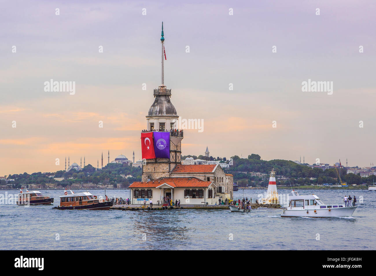 Turkey, Istanbul City, Uskudar, Maiden´s Tower Island, Kiz Kulesi, and thye Golden Horn Stock Photo
