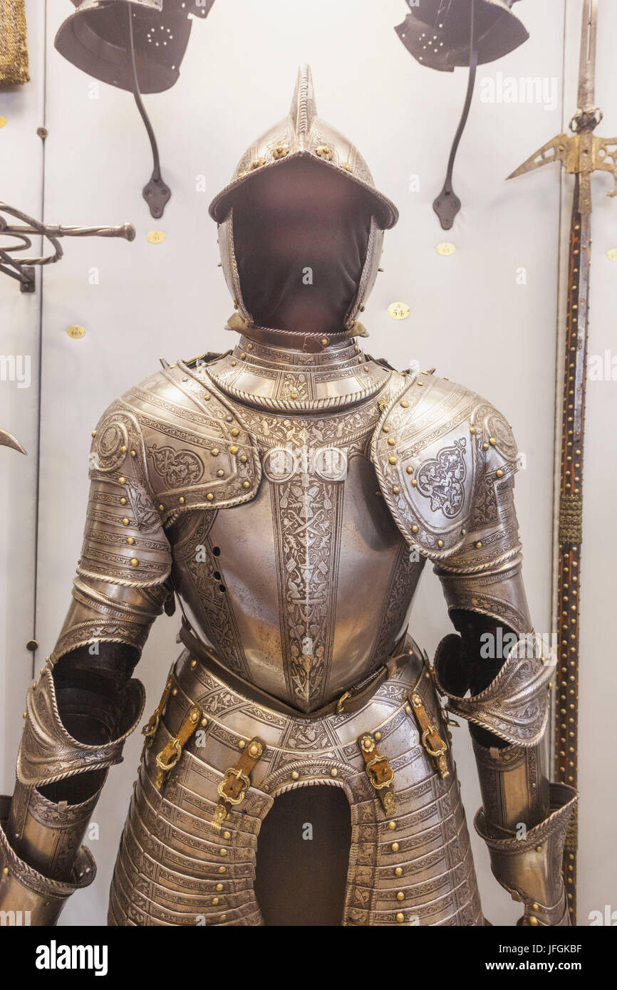 England, London, The Wallace Collection Museum, Display of Medieval Suit of Armour Stock Photo