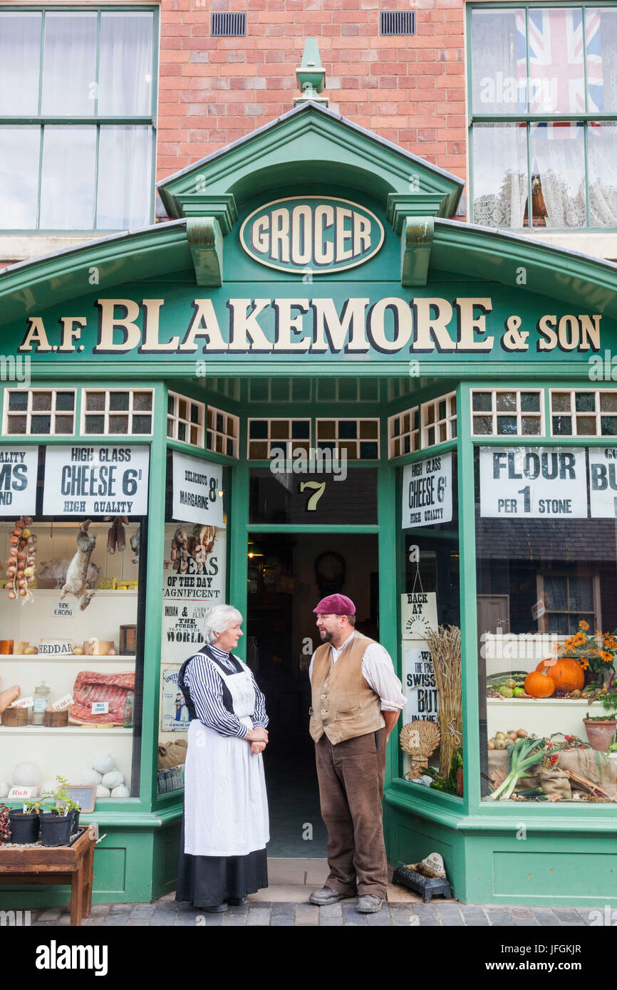 Victorian shop front hires stock photography and images Alamy