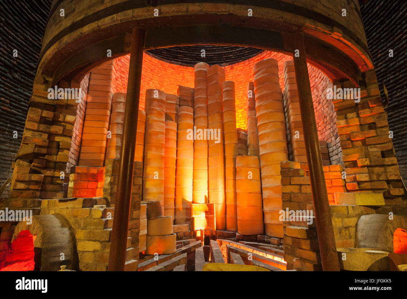 Pottery kiln hires stock photography and images Alamy