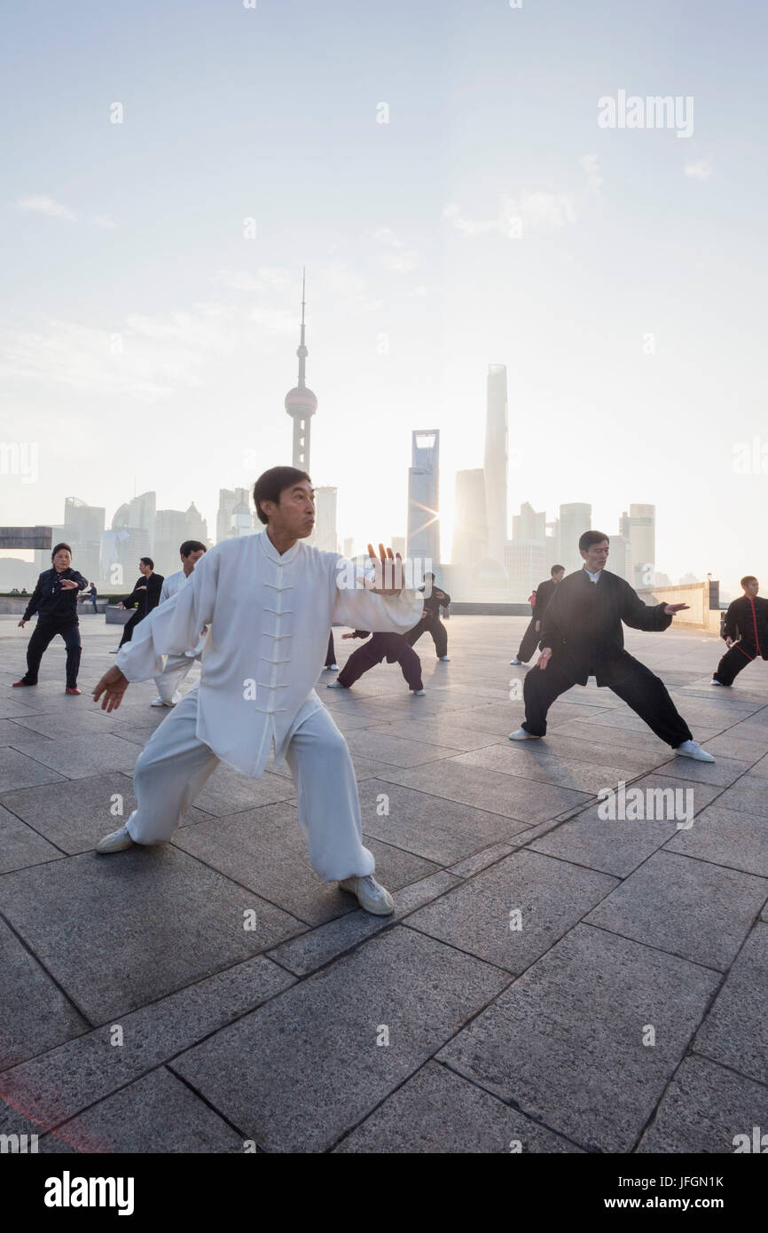 Tai chi group hi-res stock photography and images - Alamy