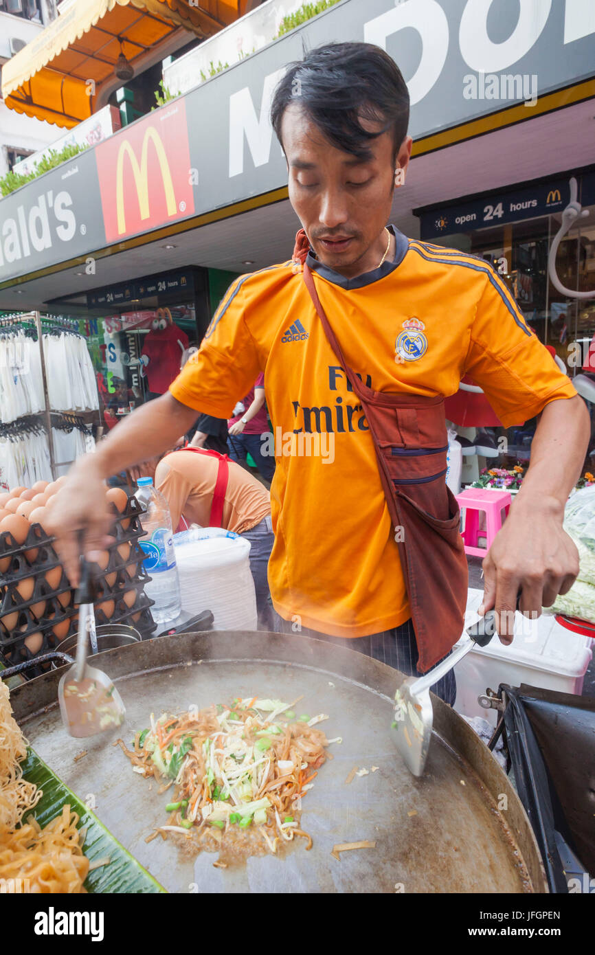 Thailand, Bangkok, Khaosan Road, Street Vendor Cooking Pad Thai Stock Photo