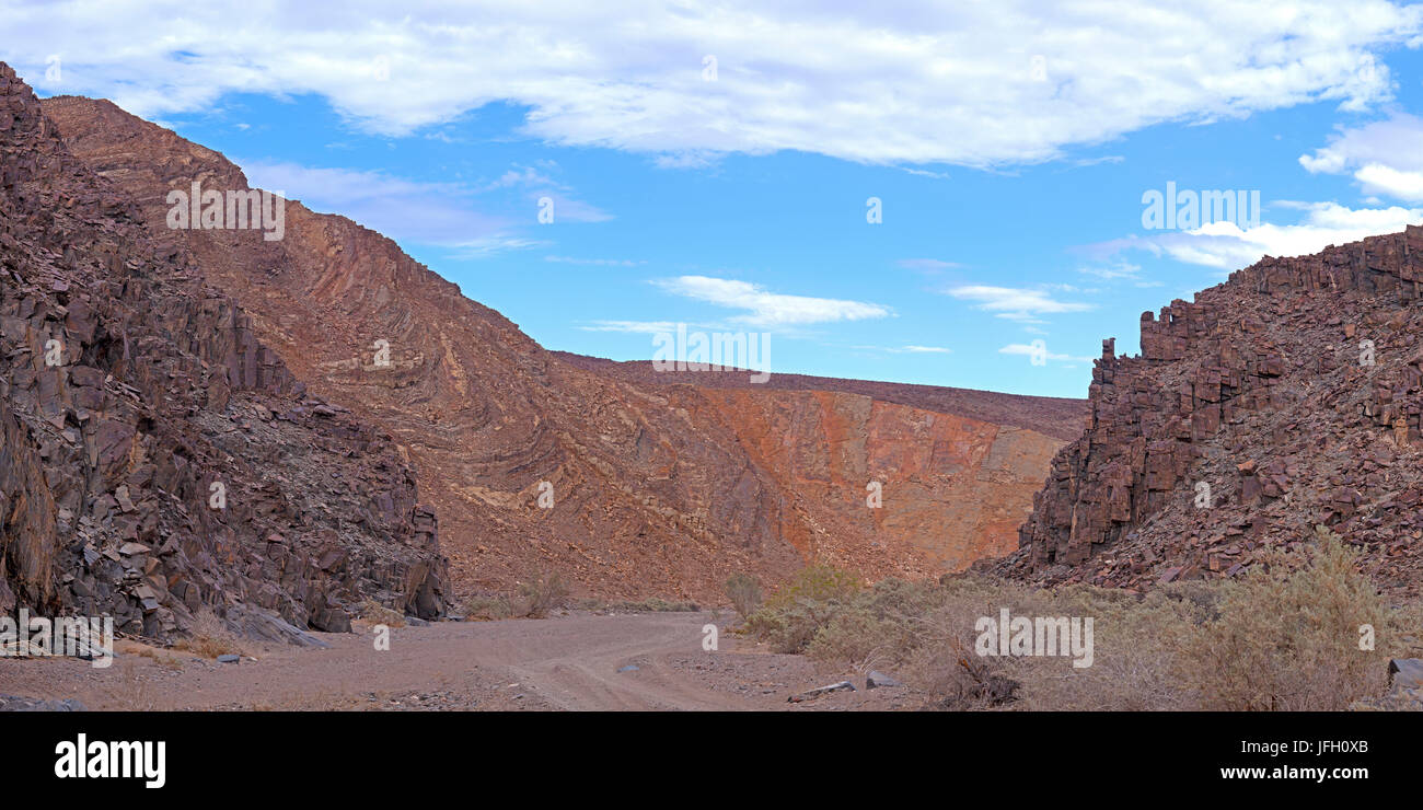 Namibia Cliffs Cliff faces with wave-shaped rejections and blockartiger resolution ...