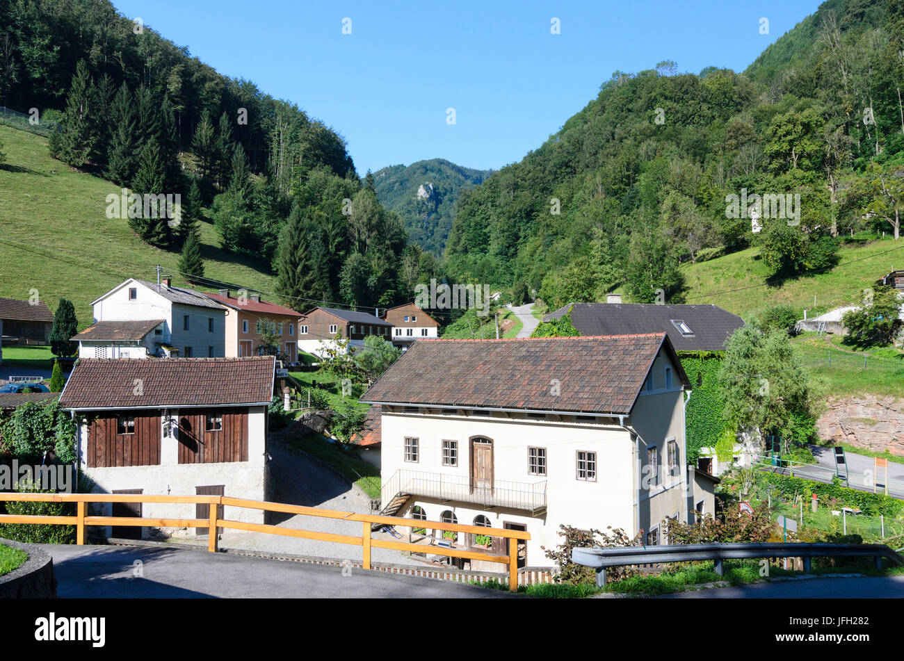 Valley of the Feitelmacher in Trattenbach, Drechslerei in the Erlach ...