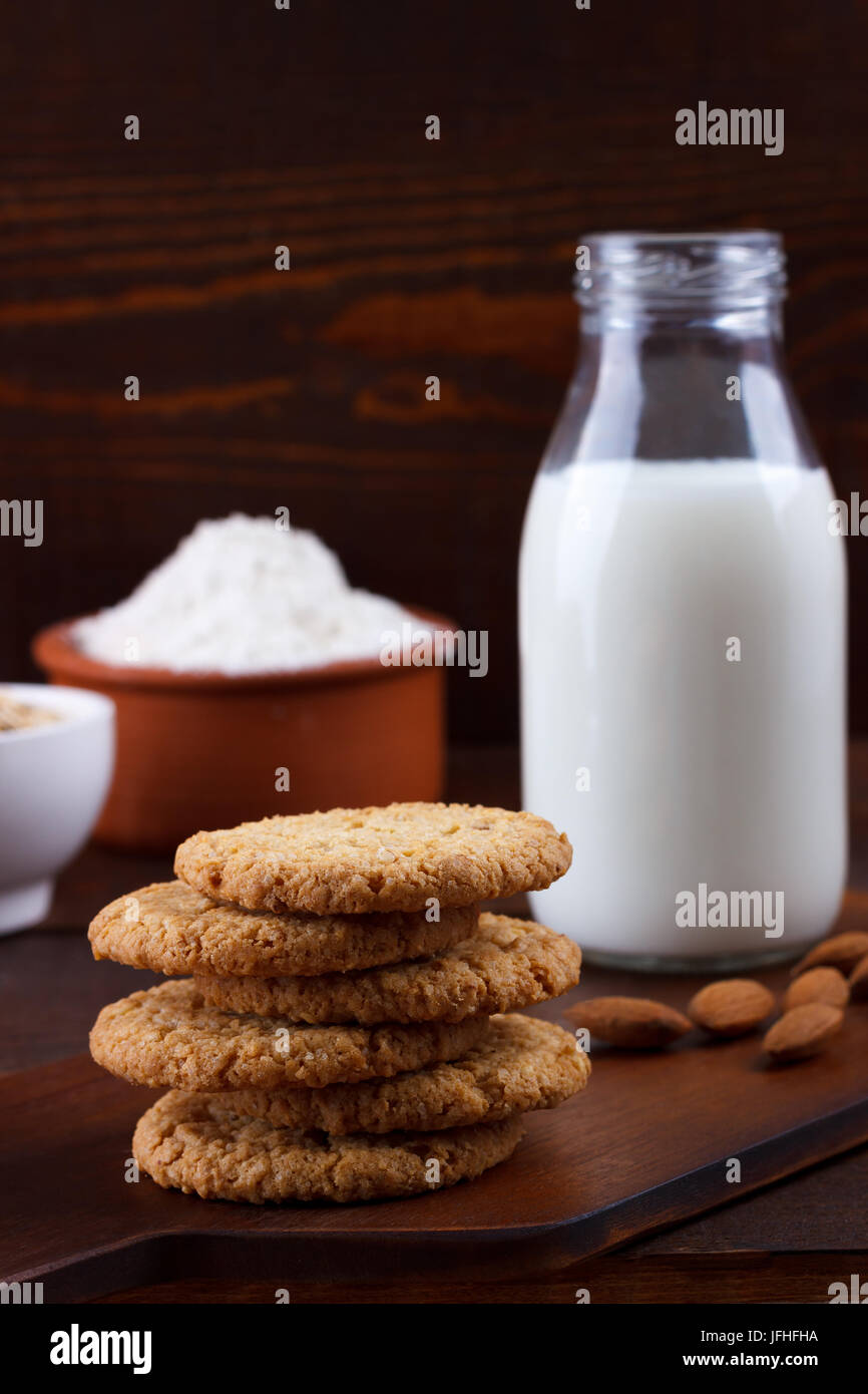 Oat bran biscuit hires stock photography and images Alamy