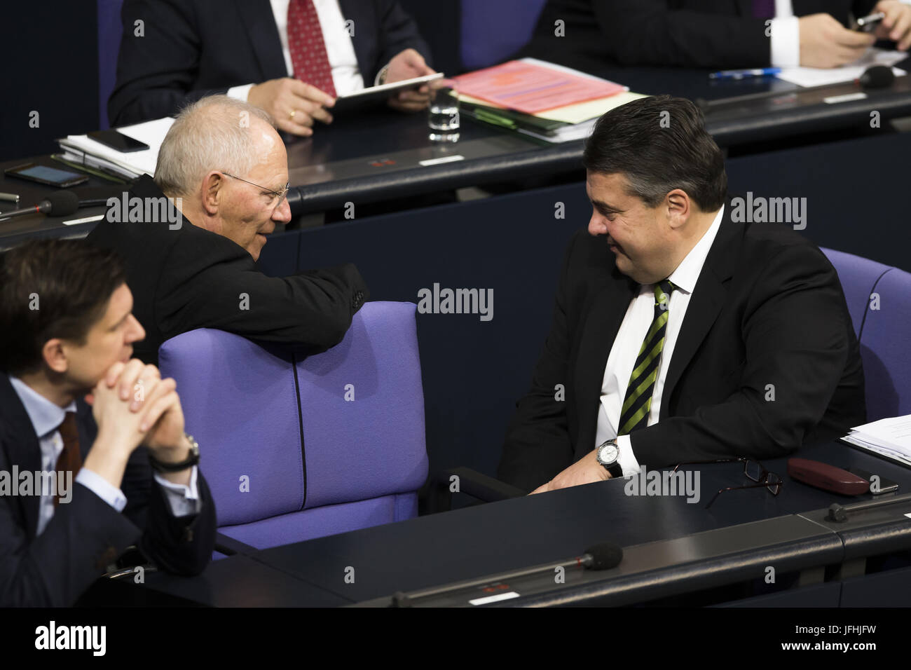 Politik politiker bundestag deutscher bund hi-res stock photography and ...