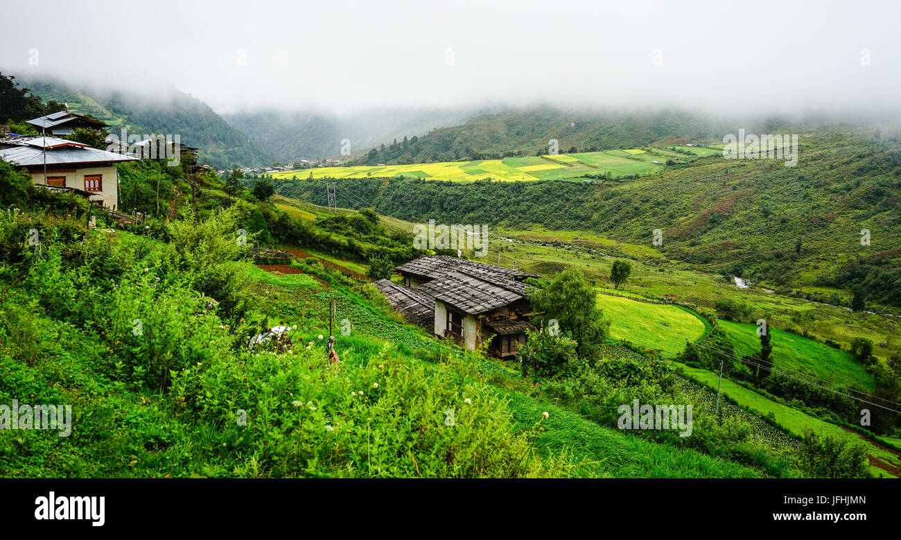 Rural areas with beautiful scenic houses hi-res stock photography and ...