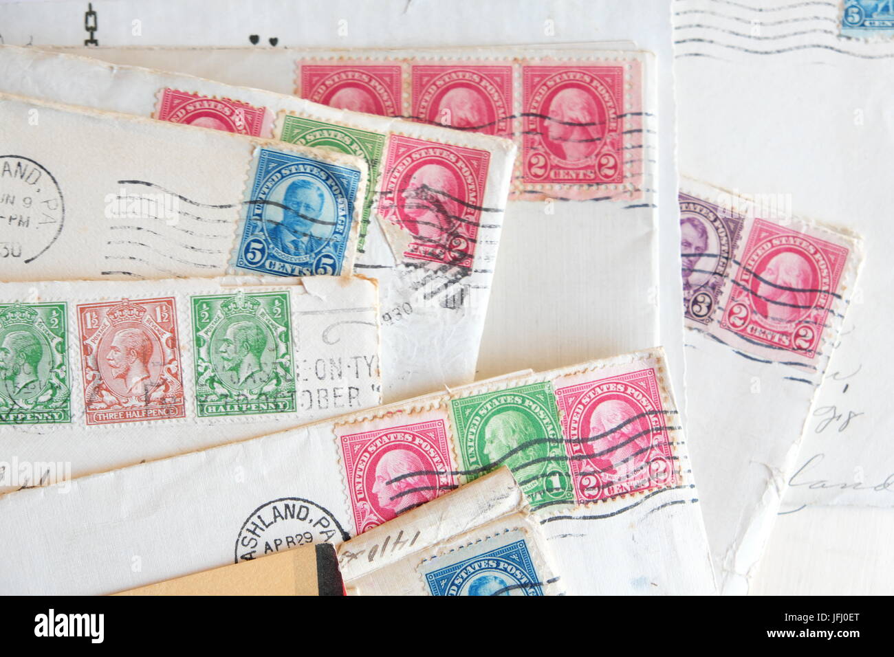 Postal stamps envelope hires stock photography and images Alamy