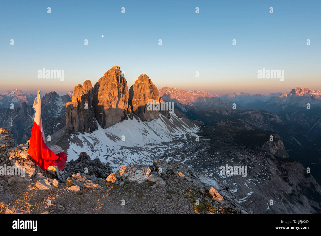 Tre Cime di Lavaredo, Dolomites, South Tyrol, Italy, Sunrise at the Tre Cime di Lavaredo / Drei Zinnen Stock Photo