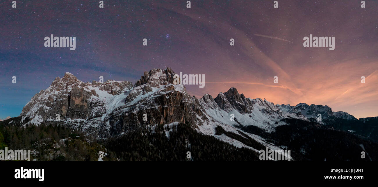 The mountain range of San Sebastian, Tamer and Castle Moschesin at night, Dolomites Stock Photo