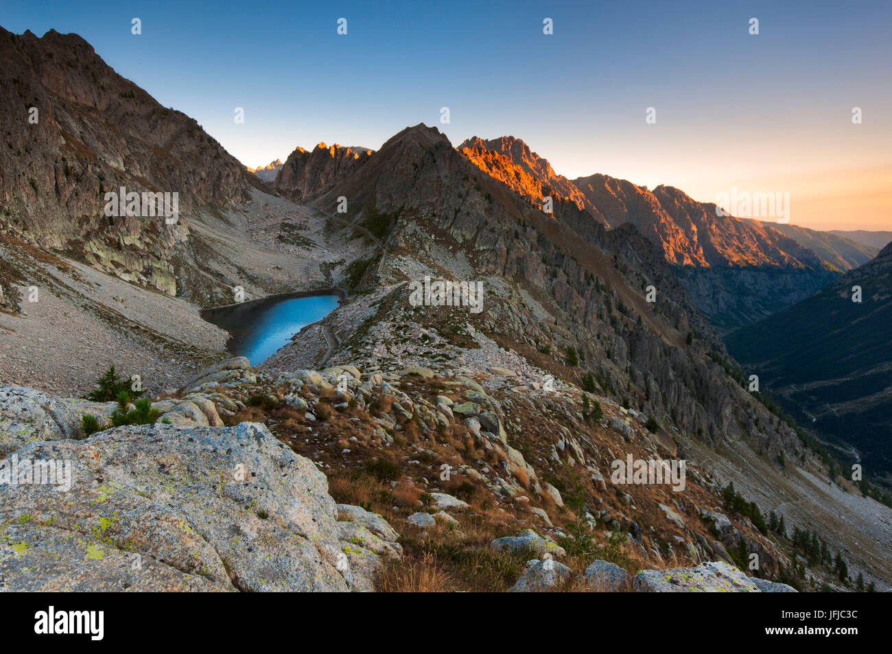Italy, Piedmont, Cuneo District, Gesso Valley, Alpi Marittime Natural Park, sunrise at Fremamorta lake Stock Photo
