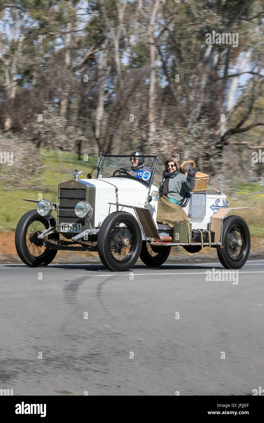 Vintage 1922 Essex 4 Cyl Tourer Rally Racer driving on country roads near the town of Birdwood, South Australia. Stock Photo