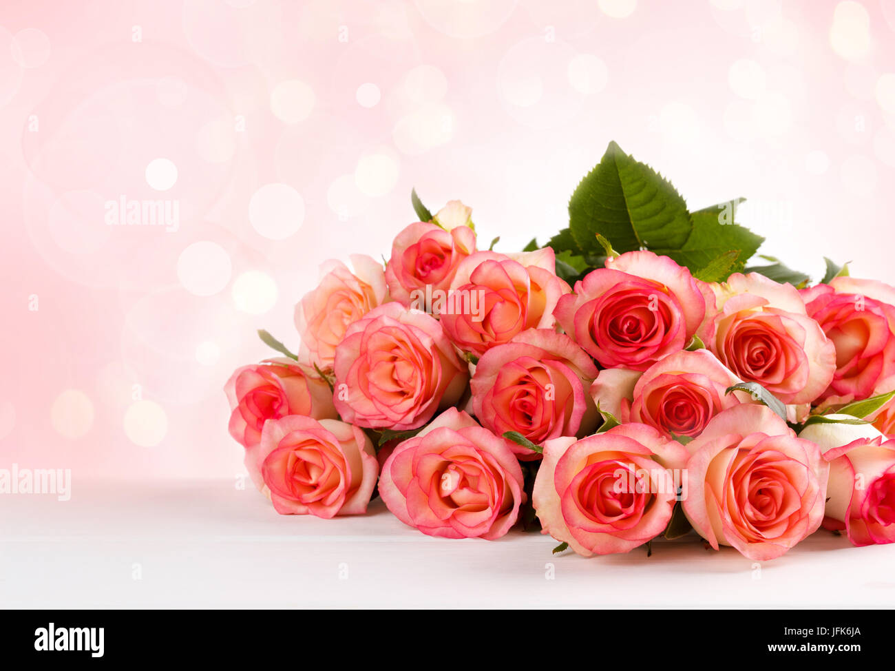 Bouquet of pink roses Stock Photo - Alamy