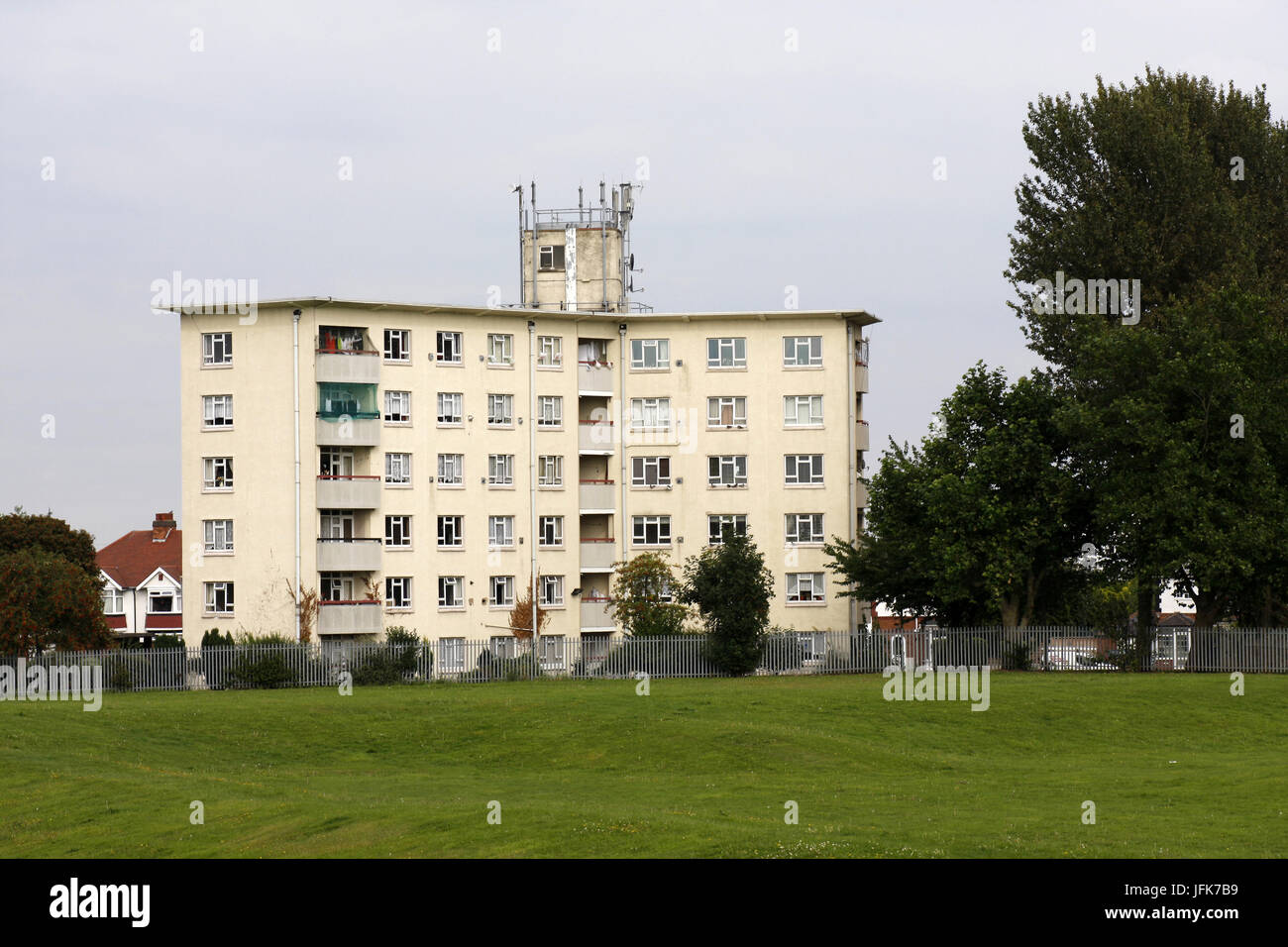 Post war housing uk hi-res stock photography and images - Alamy