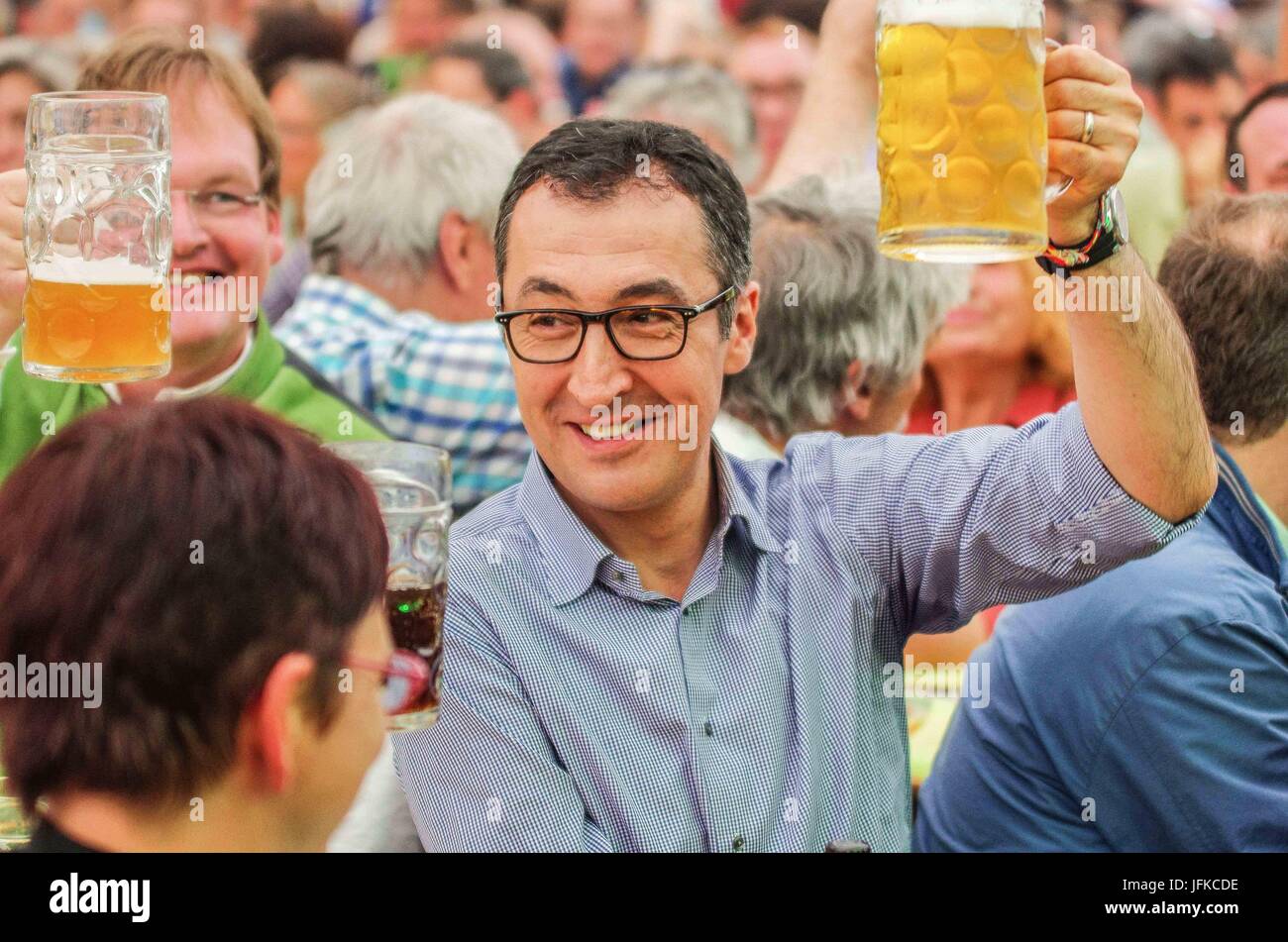 Tutzing, Bayern, Germany. 1st July, 2017. Green politician Cem Ã–zdemir captivated an audience of over 800 as he visited the Munich area to make a 'Fruehschoppen'' appearance at a festival tent in nearby Tutzing. In mainly southern German and Austrian culture, Fruehschoppen is the tradition of having an alcoholic beverage before noon. Furthermore, he served as guest speaker of the event in addition to Bavarian Landtag member Katharina Schulze. Ã–zdemir is renowned and highly-skilled orator.Ã–zdemir was a German Bundestag member from 1994-2002 and again since 2013. Credit: ZUMA Press, Inc./Ala Stock Photo