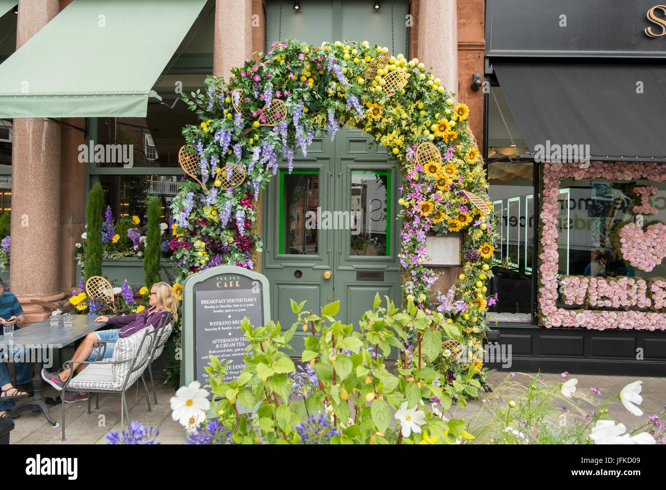 Wimbledon, London, UK. 1st July 2017. Retail shops, restaurants and