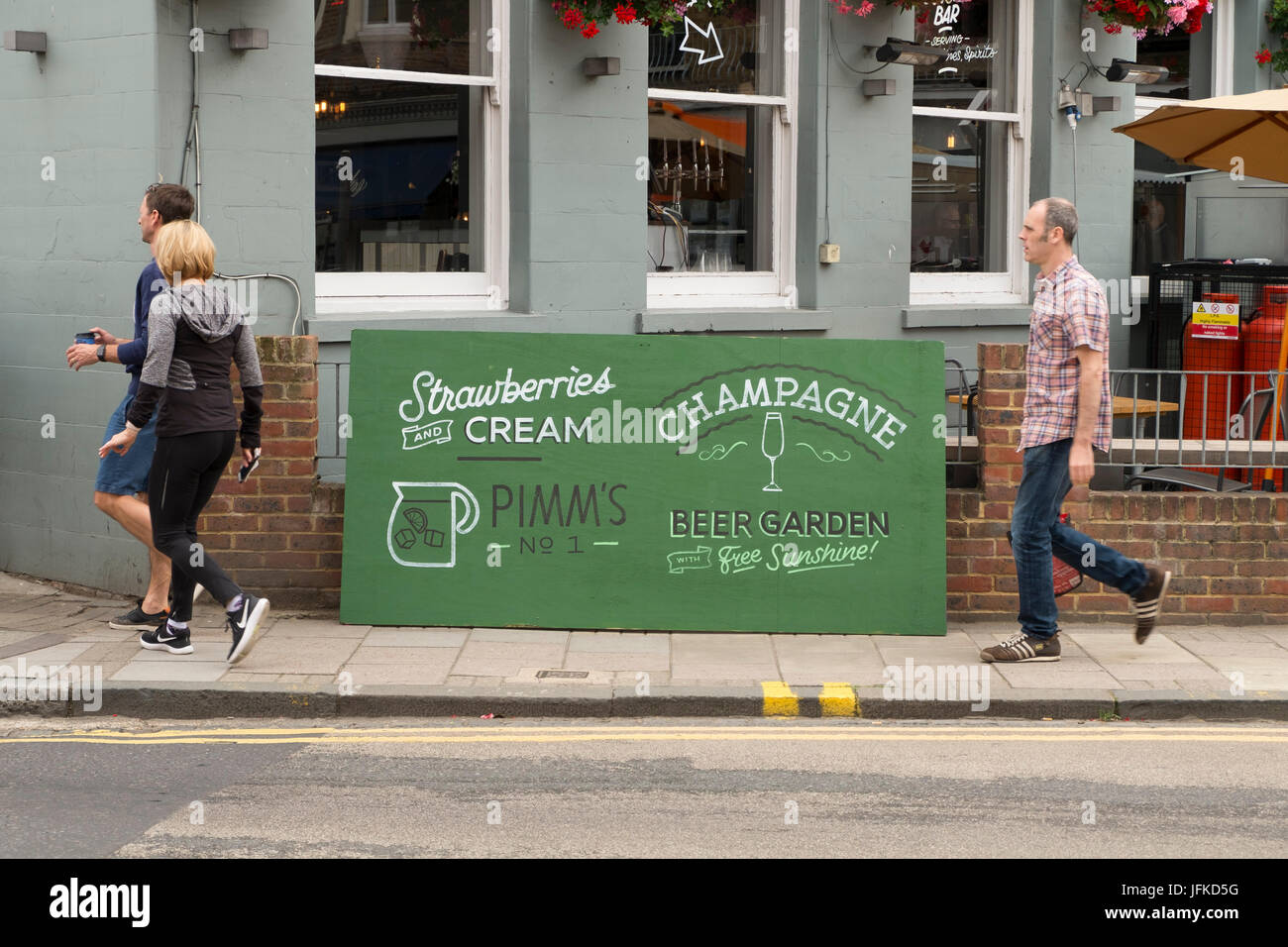 Wimbledon, London, UK. 1st July 2017. Retail shops, restaurants and