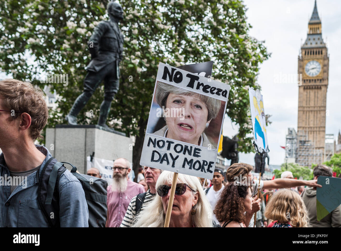 Carrying placard placards signs hi-res stock photography and images - Alamy