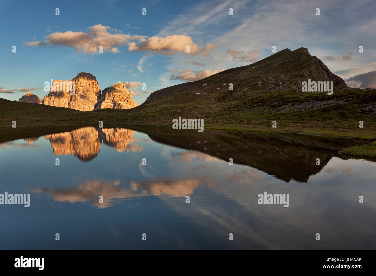 Baste hi-res stock photography and images - Alamy