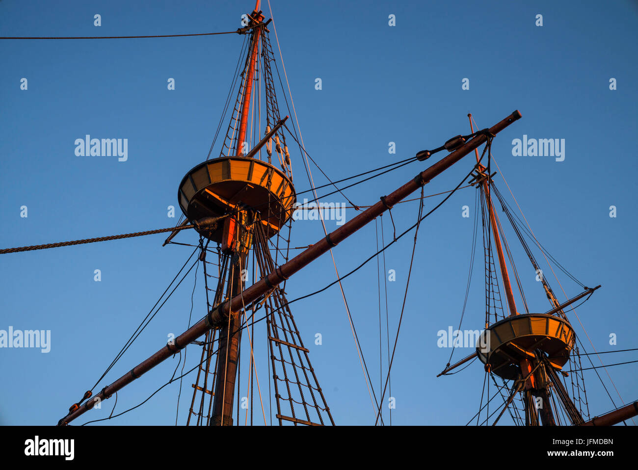 USA, Massachusetts, Plymouth, replica of the Mayflower, ship that brought first European settlers from England to Massachusetts in 1620 Stock Photo