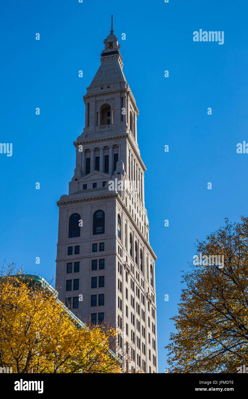 USA, Connecticut, Hartford, Travelers Tower, headquarters of the Travelers Insurance Company, autumn Stock Photo