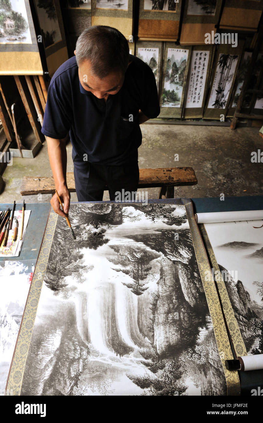 China, Guangxi Province, Guilin Region, near Yangshuo, Xingping, Su Li painter Stock Photo